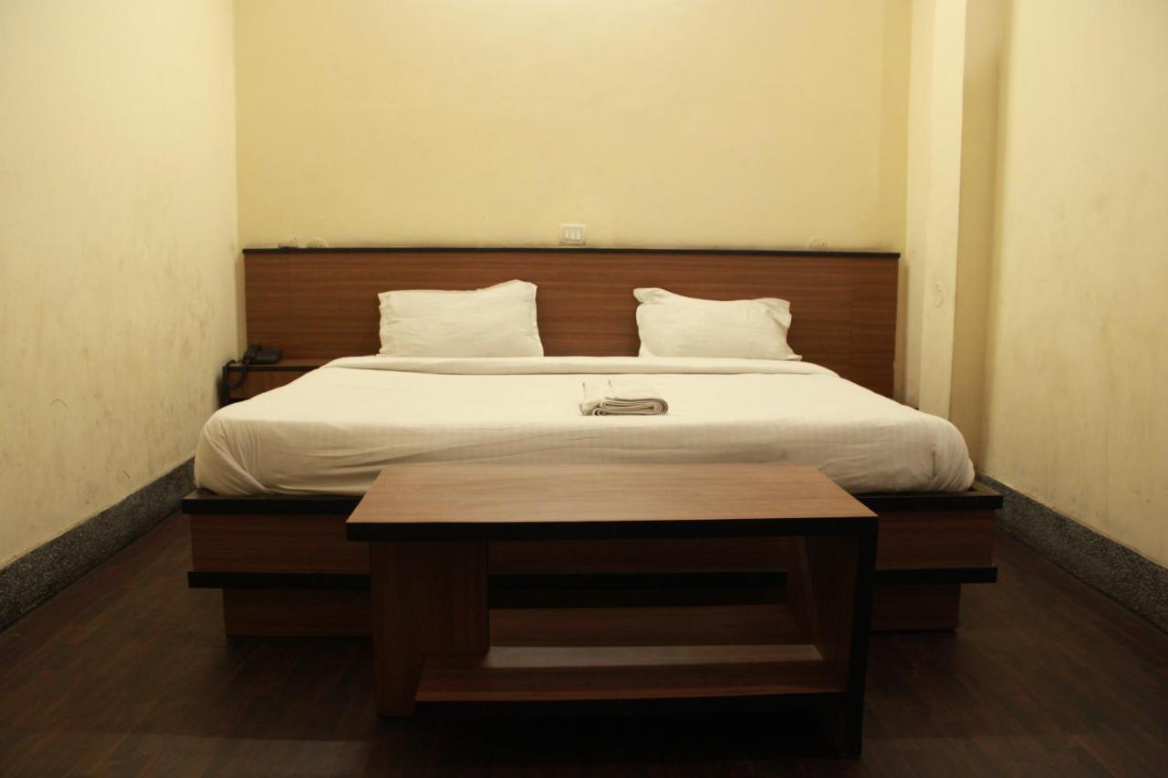 Hotel Chandra Jamshedpur Exterior photo
